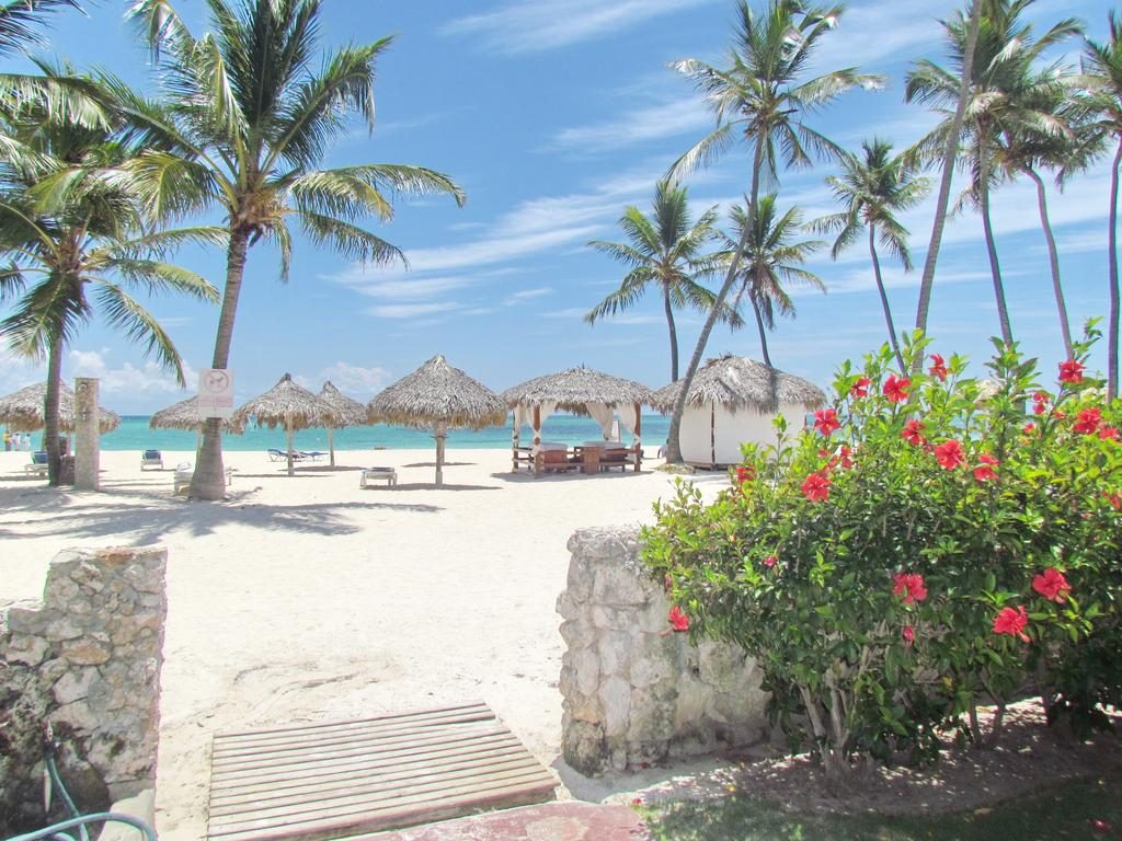 HOTEL TROPICANA DELUXE PUNTA CANA