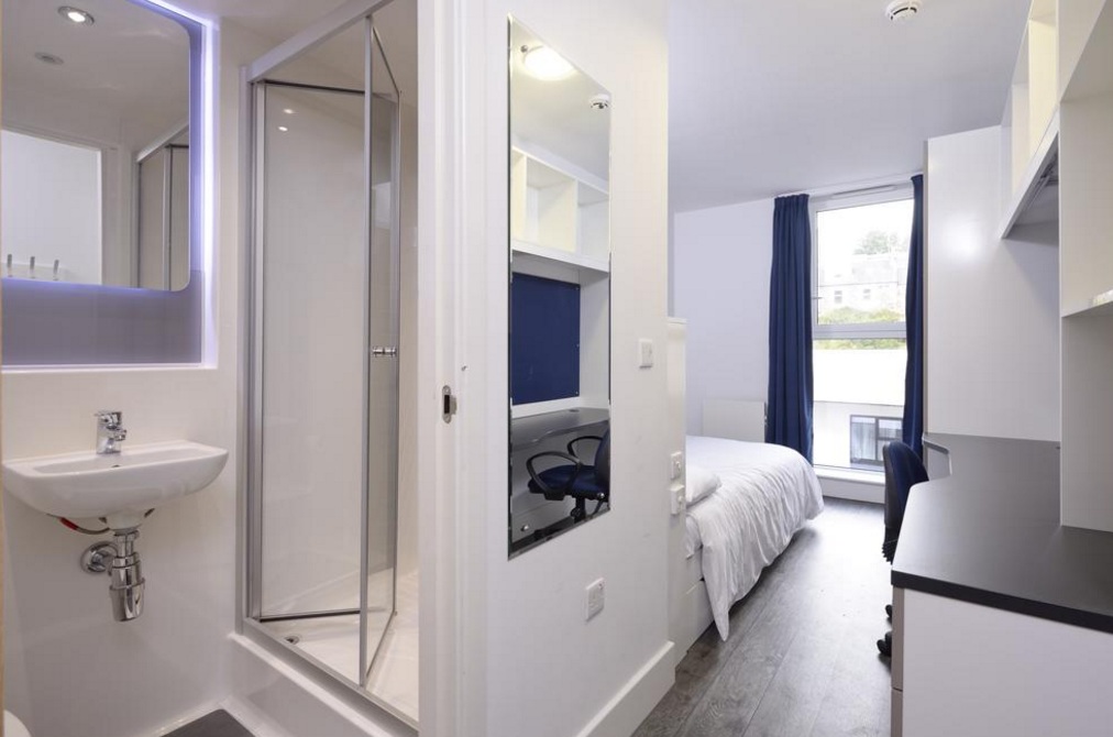 DESTINY STUDENT BRAE HOUSE