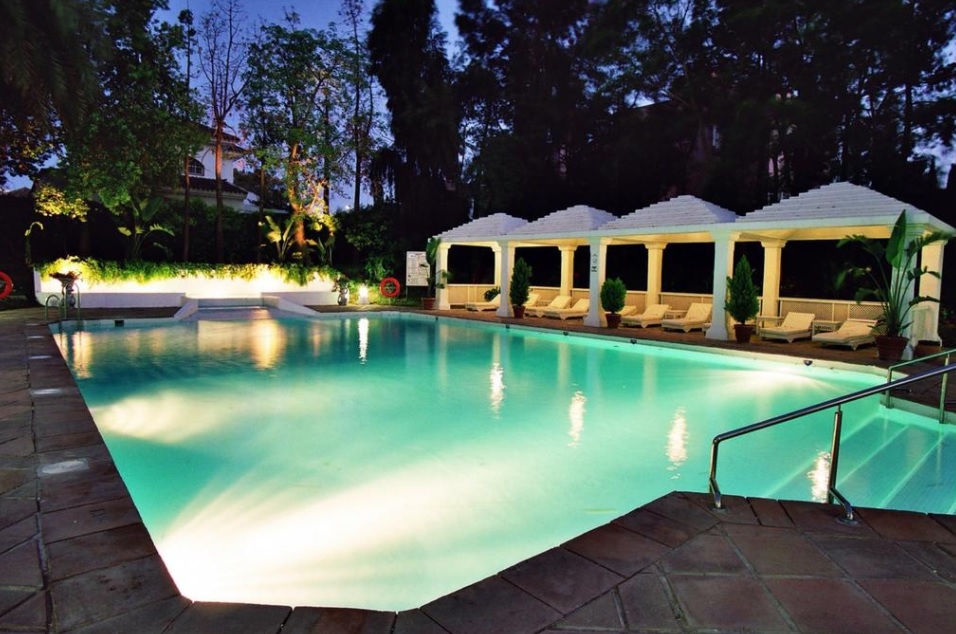 PISCINA DEL HOTEL EXE GUADALETE