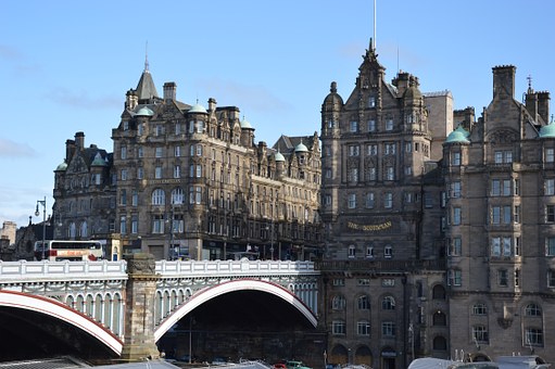 EDIMBURGO, UN ESCENARIO DE PELÍCULA. VUELA ESTE VERANO POR MENOS DE 60€