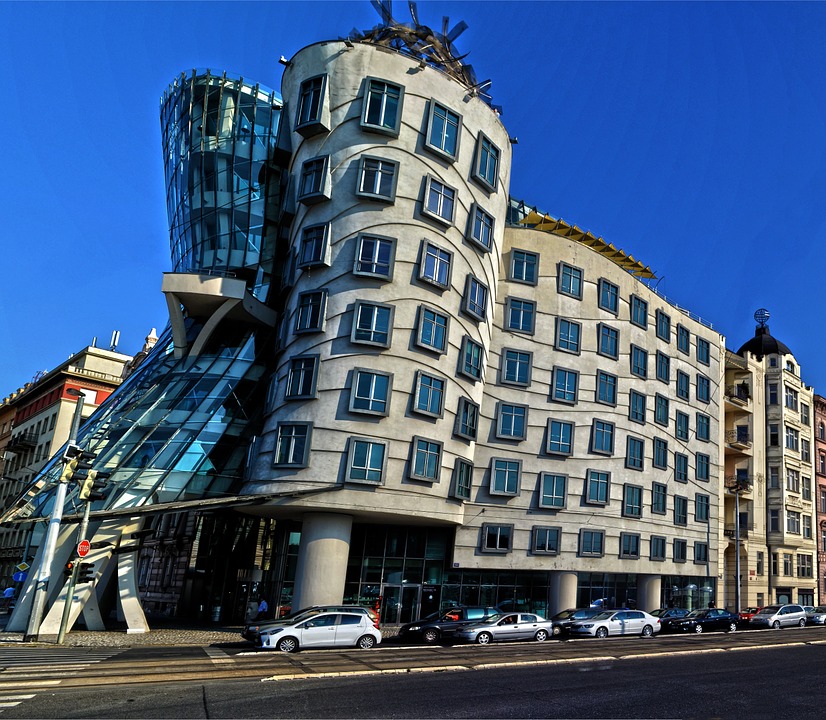 PRAGA: Vuelos directos + 4 noches hotel 4* centro con desayuno 138€