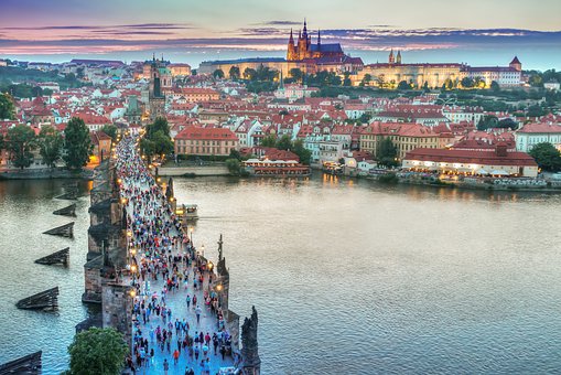 CHOLLAZO A PRAGA: VUELOS DIRECTOS + 4 NOCHES HOTEL 4* CON DESAYUNO SÓLO 134 EUROS