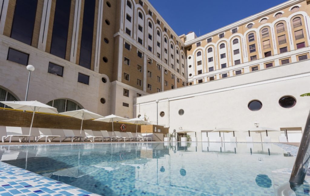 hotel ayre sevilla con descuento
