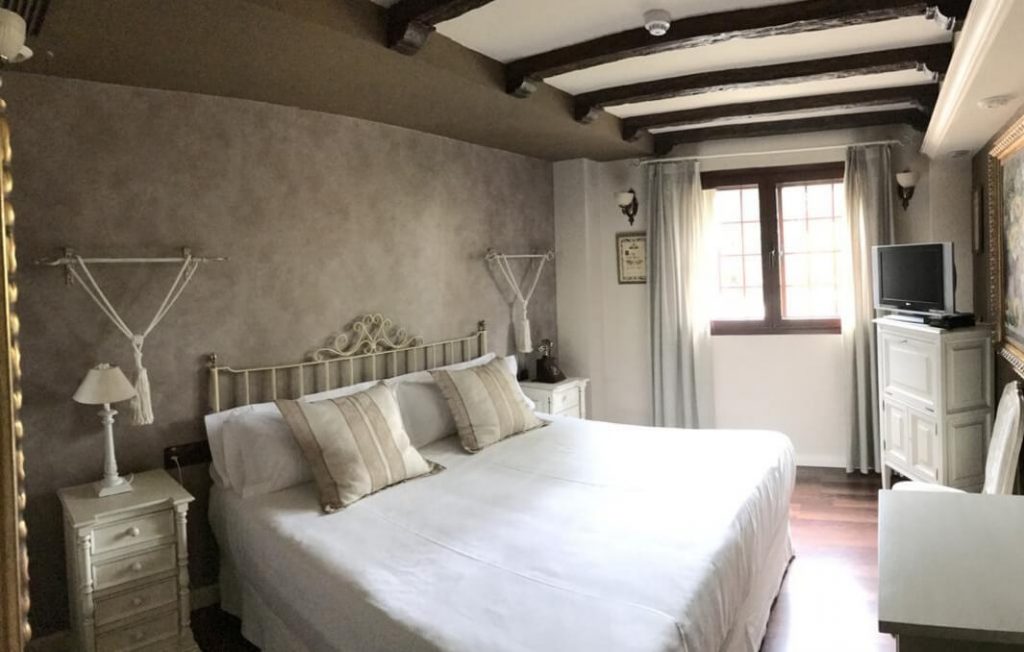 Sweet hotel Masía lucy