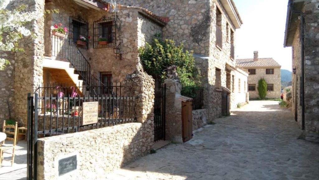 CASAS RURALES EL OLMO