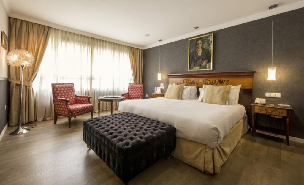 hotel de lujo barato en Santiago