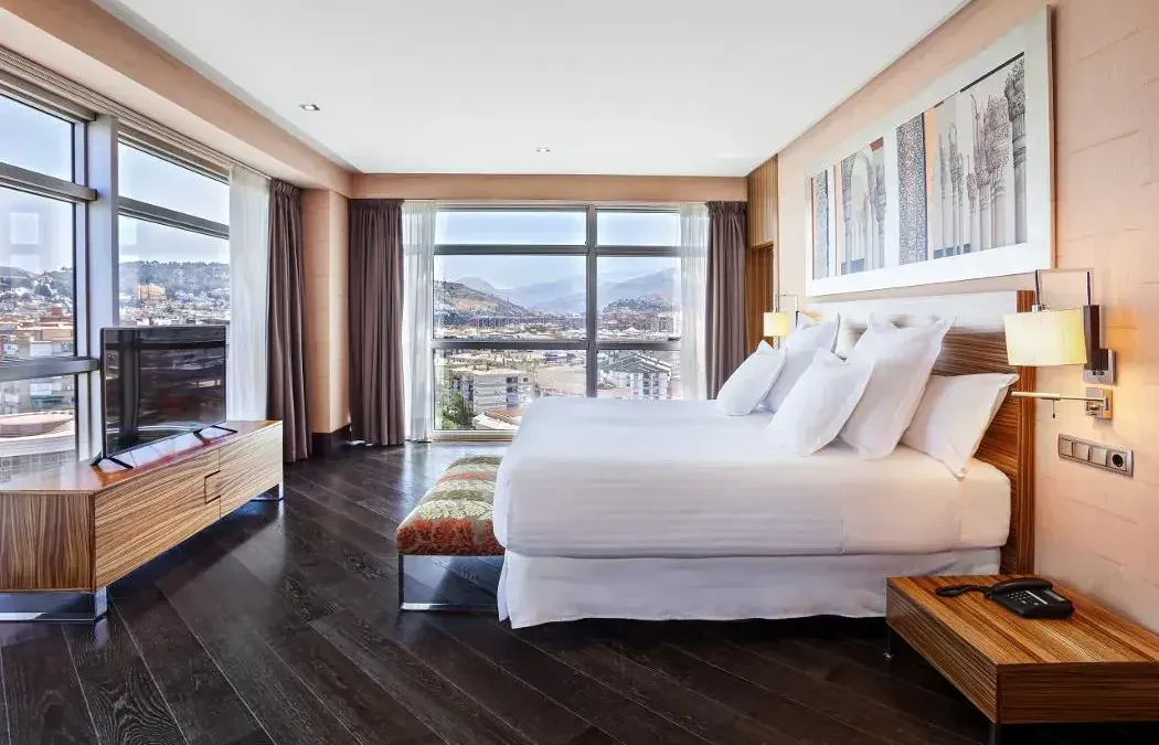 GRANADA DE LUJO FIN DE SEMANA: Hotel Spa 5* habitación superior por sólo 44 Euros p/p