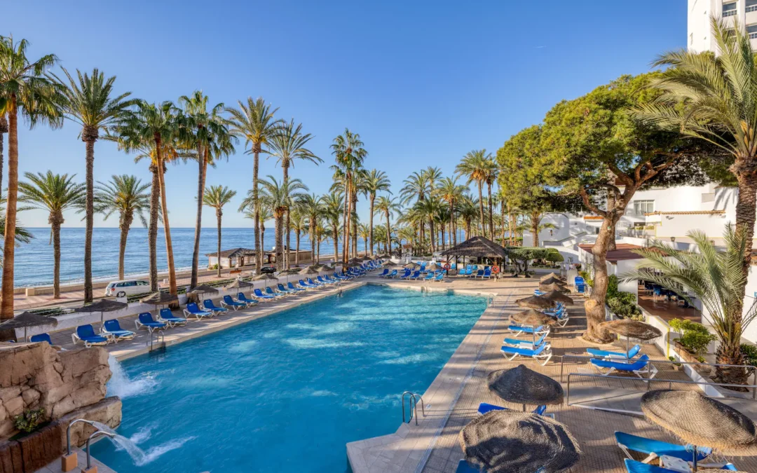 COSTA ALMERÍA UNA SEMANA FRENTE AL MAR: Hotel Spa 4* con TOBOGANES frente playa con desayuno hasta cuatro pax por sólo 20 Euros p/p