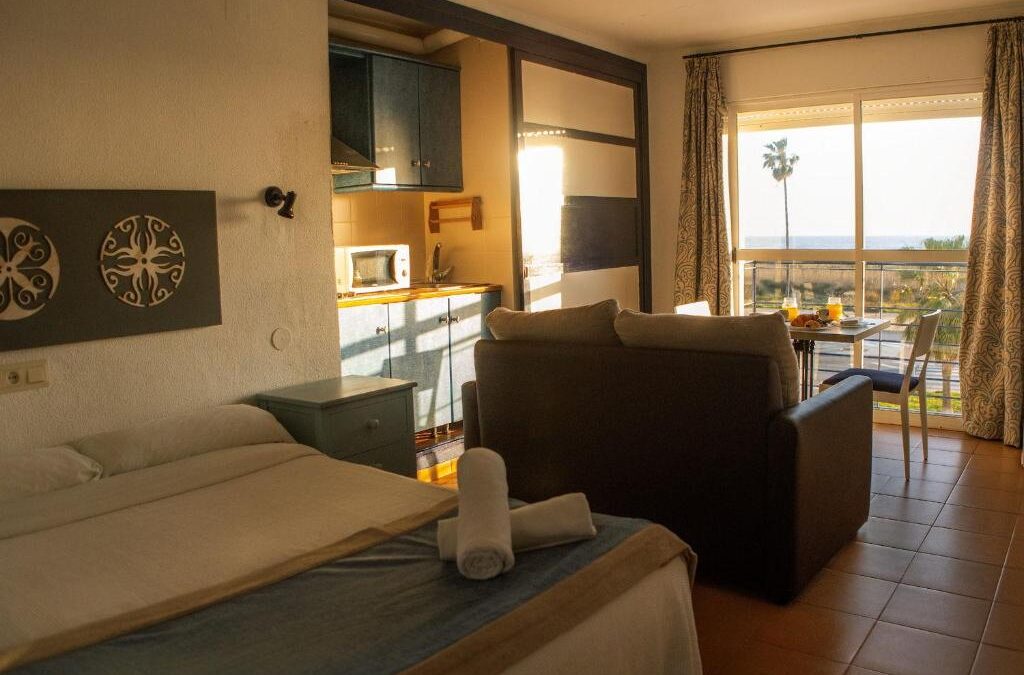 CONIL DE LA FRONTERA: Suite frente al mar por SÓLO 3 Euros p/p