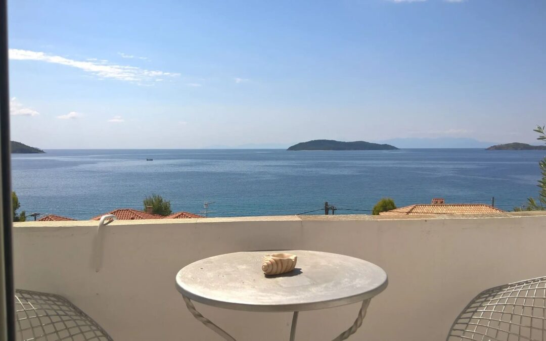 GRECIA AGOSTO: Dúplex dos habitaciones frente al mar en la isla de Naxos hasta cuatro pax SÓLO 10 Euros