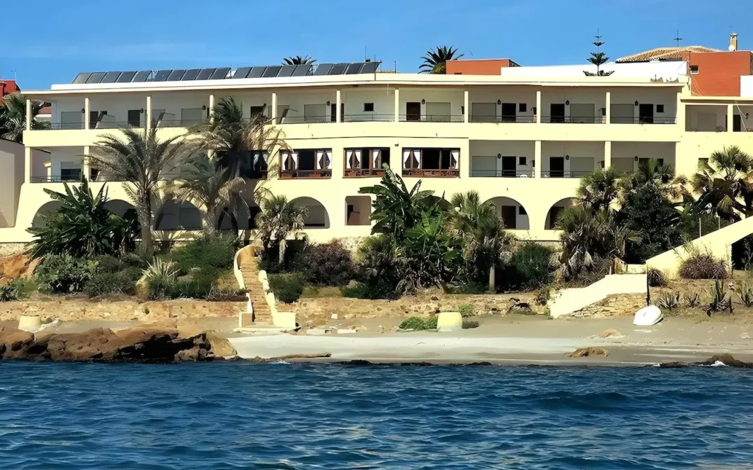 SOTOGRANDE AGOSTO: Hotel sobre la arena de la playa por SÓLO 39 Euros p/p