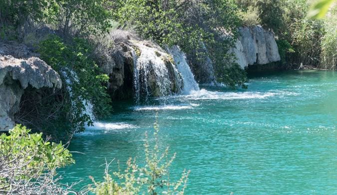 LAGUNAS DE RUIDERA (ALBACETE) en Junio: Hotel rural para dos por SÓLO 5 Euros