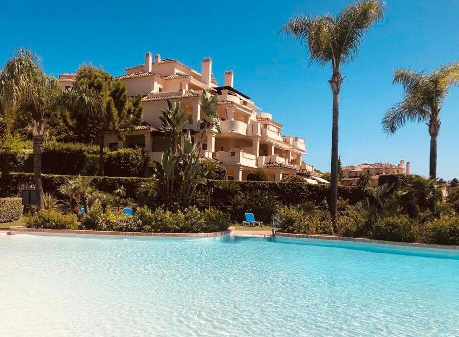 MÁLAGA CHOLLAZO: Apartahotel 4* dos dormitorios por SÓLO 4 Euros p/p