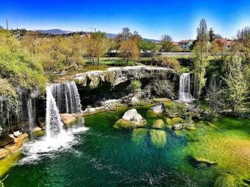 BURGOS DICIEMBRE: Hotel rural con desayuno incluido SÓLO 4 Euros p/p