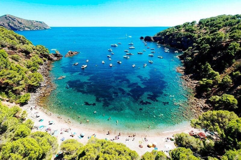 COSTA BRAVA ÚLTIMA HORA: Hotel con desayuno junto playa SÓLO 9 Euros p/p