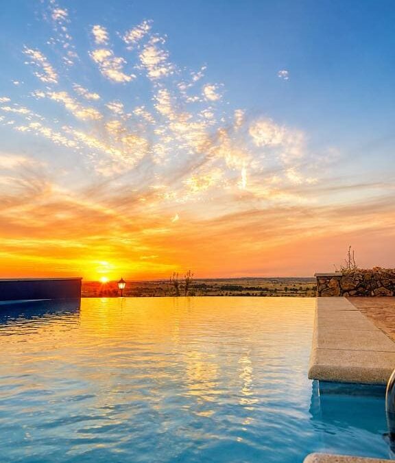 SEGOVIA DE LUJO: Hotel 4* desayuno incluido con piscina infinita por SÓLO 5 Euros p/p